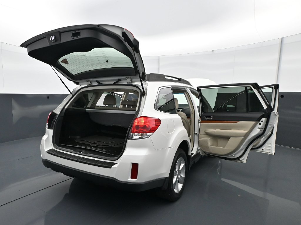 Used 2013 Subaru Outback 2.5i Limited AWD/4WD image 41
