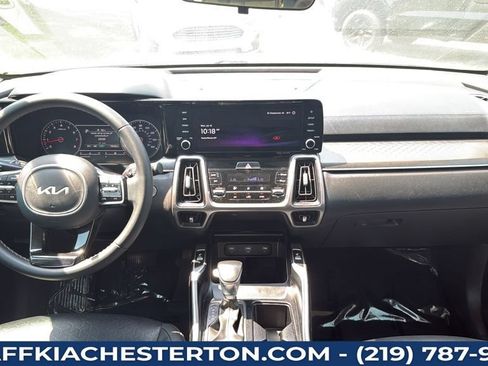 Used 2022 Kia Sorento S FWD image 15