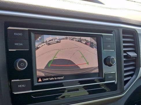 Used 2023 Volkswagen Atlas Cross Sport SE FWD image 16
