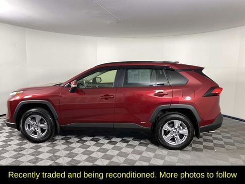 Used 2025 Toyota RAV4 LE AWD/4WD image 5