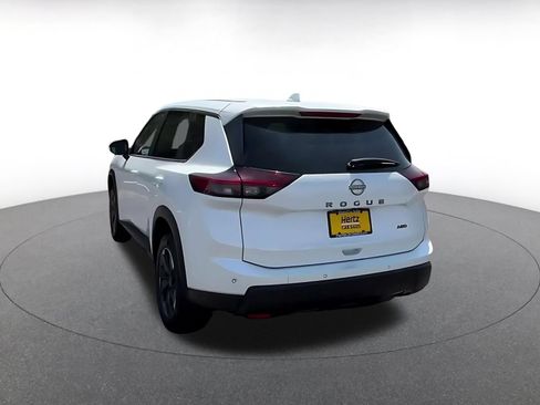Used 2025 Nissan Rogue SV AWD/4WD image 9