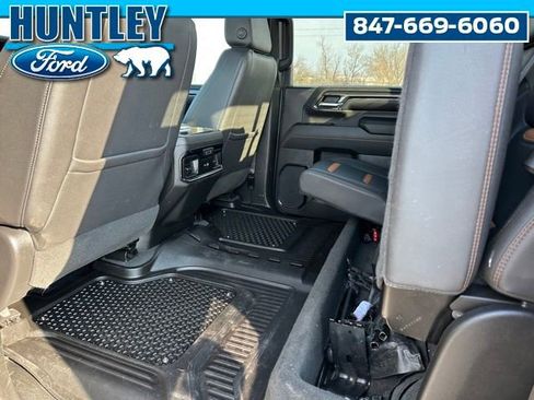 Used 2024 GMC Sierra 2500 AT4 w/ AT4 Premium Plus Package AWD/4WD image 10