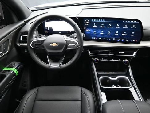 New 2026 Chevrolet Traverse LT w/ Driver Confidence Package image 25
