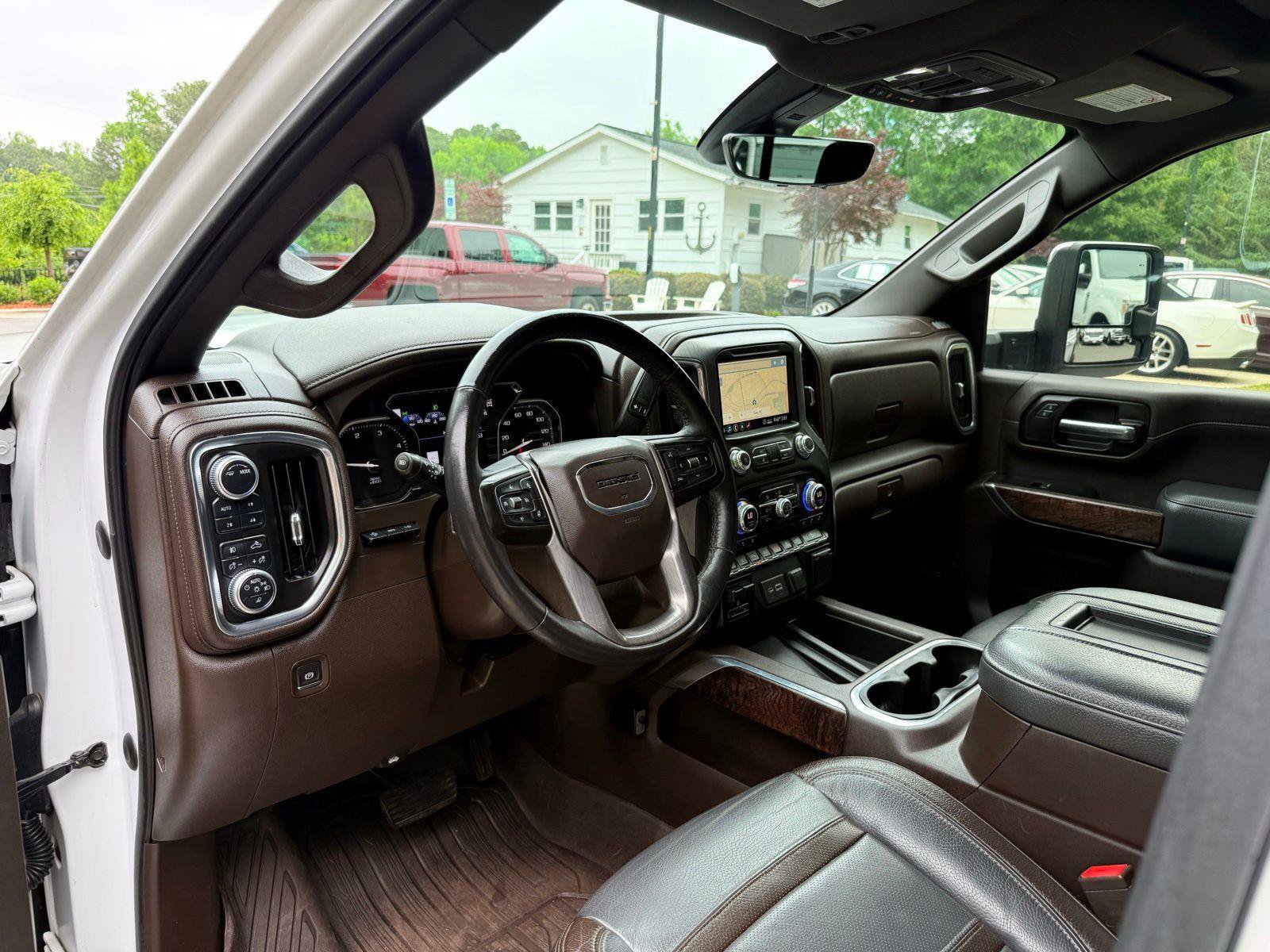 Used 2020 GMC Sierra 3500 Denali w/ Denali Ultimate Package AWD/4WD image 20