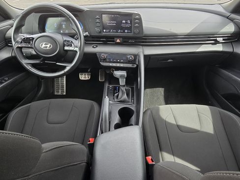Used 2025 Hyundai Elantra Sport FWD image 26