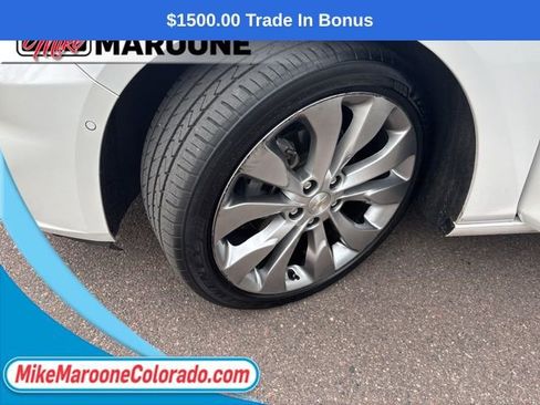 Used 2017 Chevrolet Malibu Premier w/ Premier Sun and Wheel Package image 8