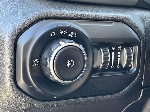 Used 2021 Jeep Wrangler Sport image 29