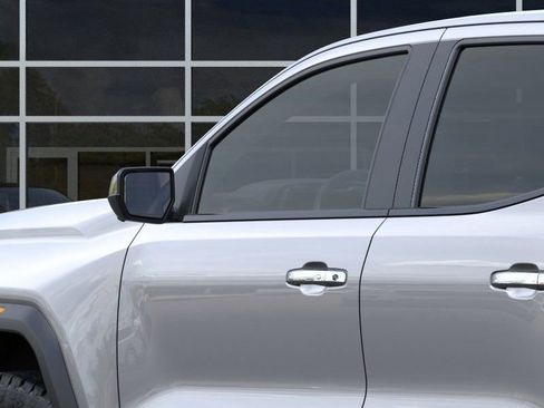 New 2026 GMC Canyon Denali w/ LPO, Black Badging Package image 12