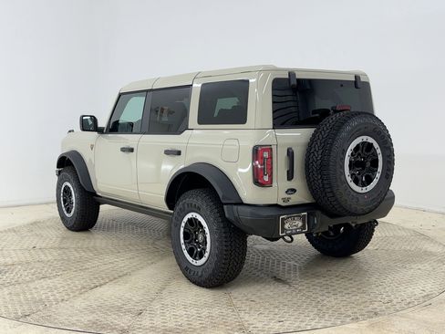 New 2025 Ford Bronco Badlands w/ Sasquatch Package image 3