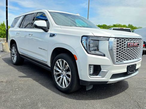 Used 2021 GMC Yukon Denali w/ Denali Premium Package AWD/4WD image 15
