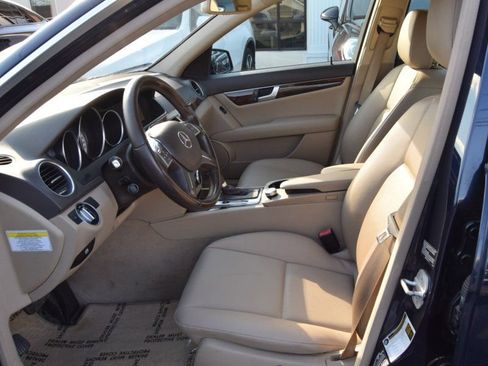Used 2013 Mercedes-Benz C 300 4MATIC Sedan w/ Multimedia Pkg image 27