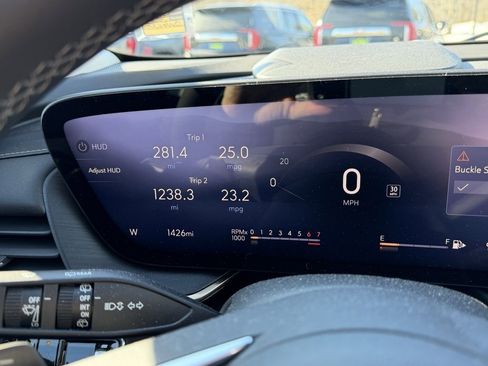 Used 2025 Buick Envision Avenir image 22