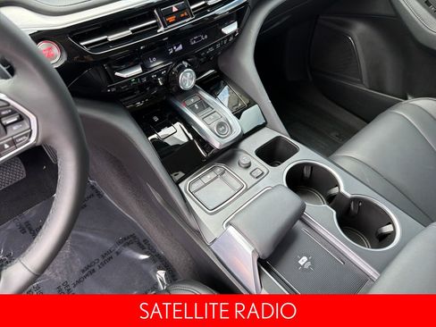 Used 2024 Acura MDX SH-AWD image 18