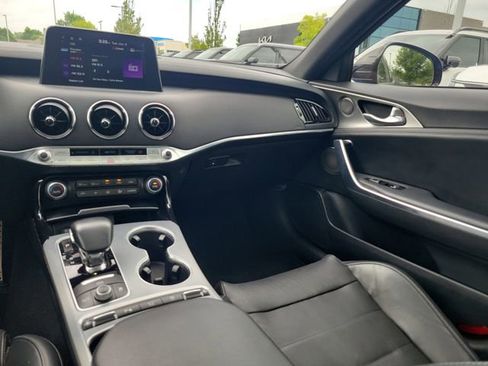 Used 2019 Kia Stinger GT2 RWD image 10