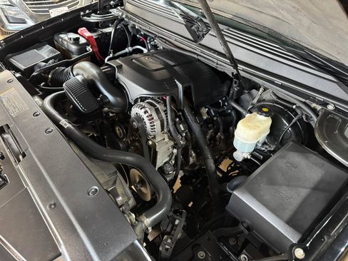 Used 2009 Chevrolet Tahoe LTZ RWD image 42
