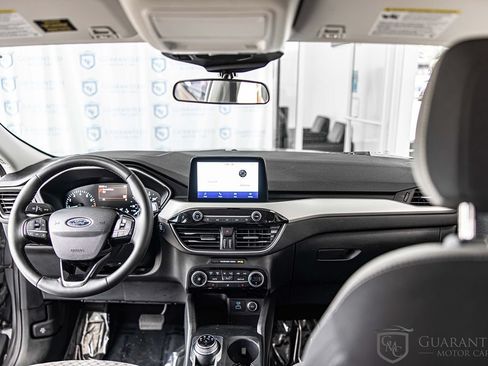 Used 2021 Ford Escape SE w/ Cold Weather Package FWD image 32