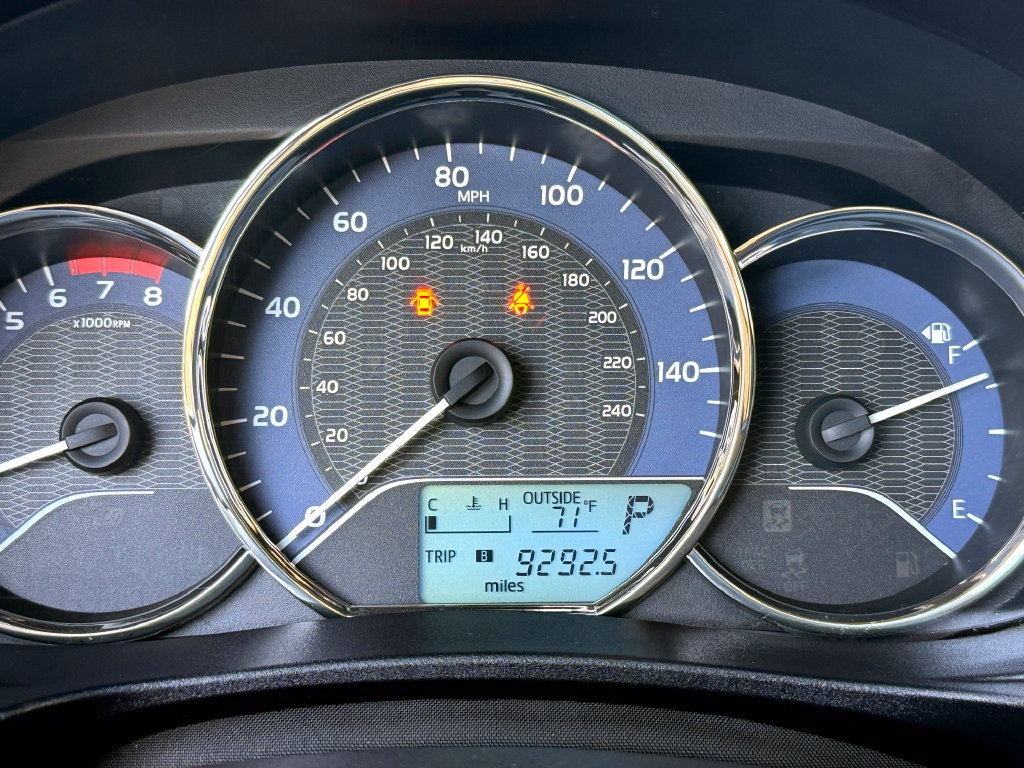 Used 2015 Toyota Corolla L FWD image 23