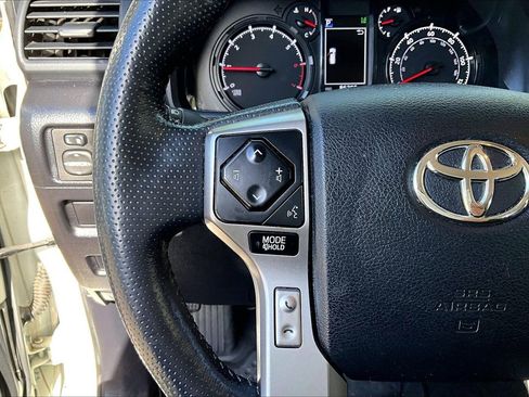 Used 2023 Toyota 4Runner SR5 Premium image 10