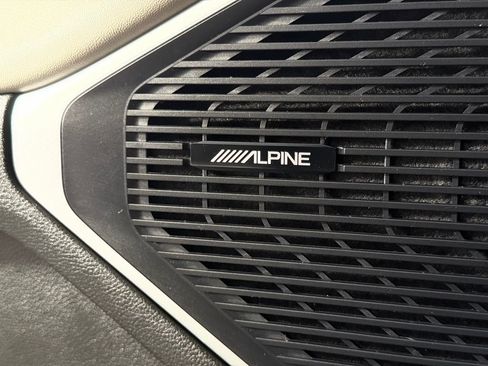 Certified 2025 Jeep Wagoneer 4WD image 19