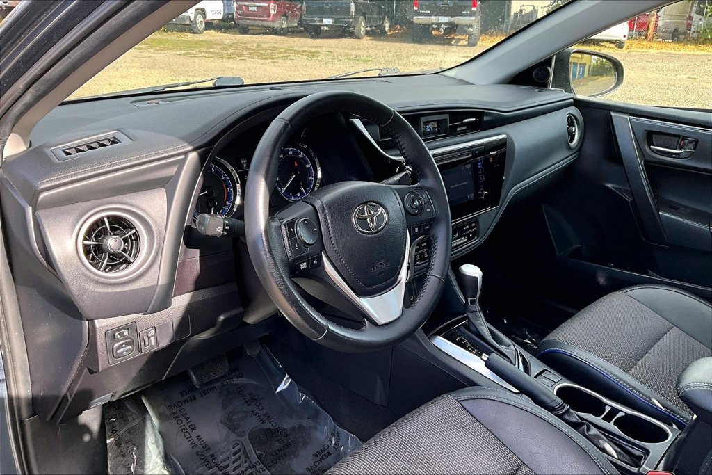 Used 2017 Toyota Corolla SE FWD image 18