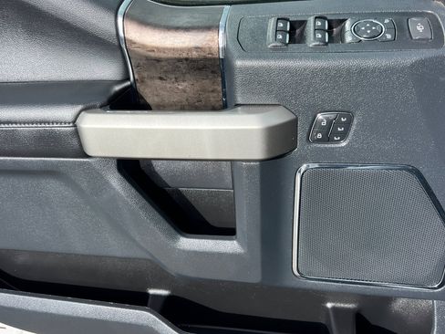 Used 2022 Ford F450 Lariat w/ Lariat Ultimate Package image 12