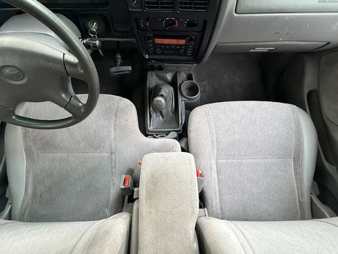 Used 2002 Toyota Tacoma 2WD Xtracab image 31