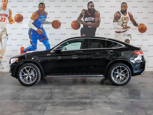 Used 2020 Mercedes-Benz GLC 300 4MATIC Coupe image 17