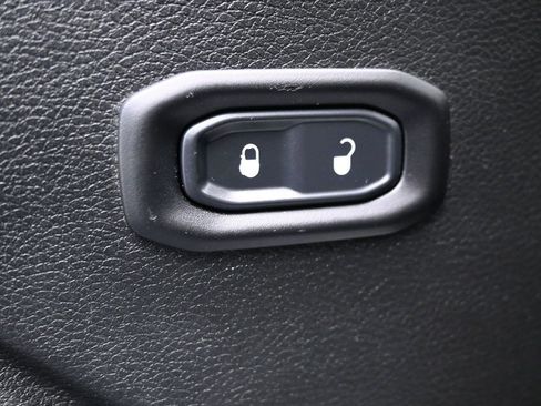 Used 2020 Jeep Gladiator Sport w/ Quick Order Package 24S image 12