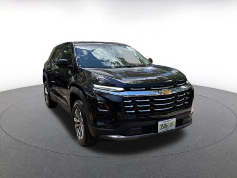 Used 2025 Chevrolet Equinox LT FWD image 1