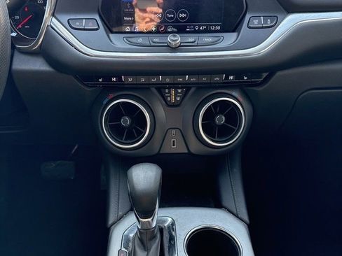 Used 2022 Chevrolet Blazer LT image 13