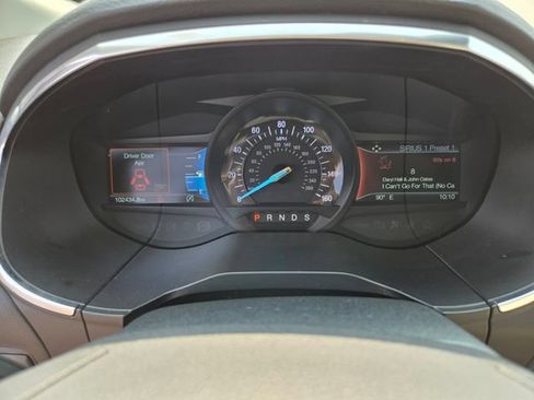 Used 2020 Ford Edge Titanium FWD image 33