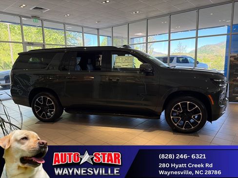 New 2026 Chevrolet Suburban RST w/ RST Capability Package AWD/4WD image 2