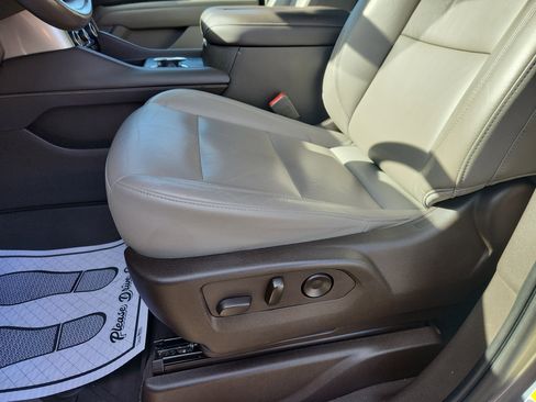 Used 2021 Chevrolet Tahoe Z71 w/ Z71 Signature Package image 25