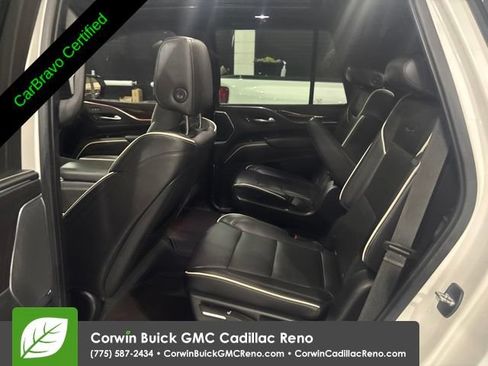 Used 2021 Cadillac Escalade Premium Luxury AWD/4WD image 29