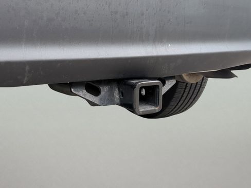 Used 2021 Toyota Highlander XLE FWD image 18