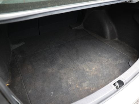 Used 2021 Toyota Corolla LE image 26