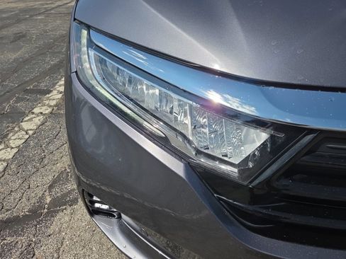 Used 2021 Honda Odyssey Touring image 4