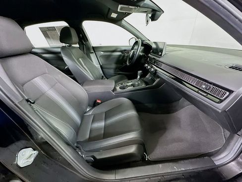 Used 2025 Honda Civic Sport image 11