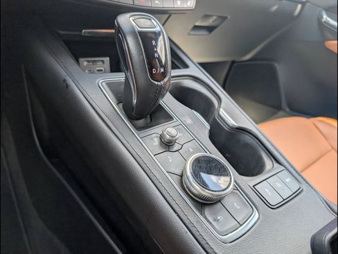 Used 2019 Cadillac XT4 Premium Luxury w/ Driver Assist Package FWD image 15