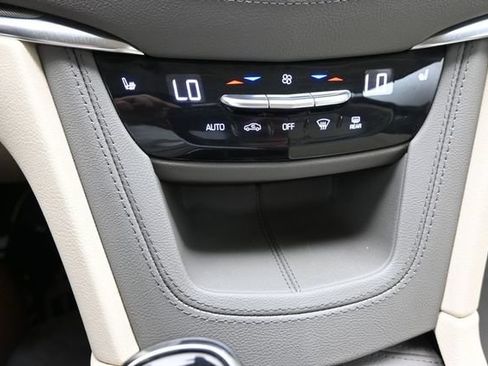 Used 2022 Cadillac XT5 Premium Luxury FWD image 37