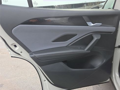 New 2026 Volkswagen Tiguan SE R-Line image 23