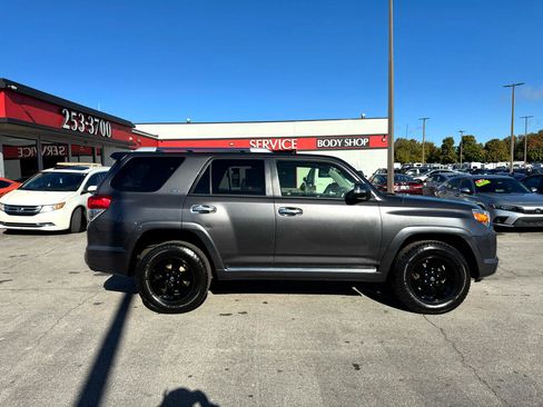 Used 2013 Toyota 4Runner SR5 image 2