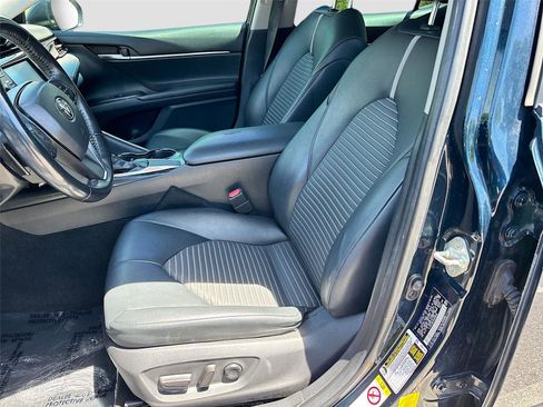 Used 2019 Toyota Camry SE FWD image 22