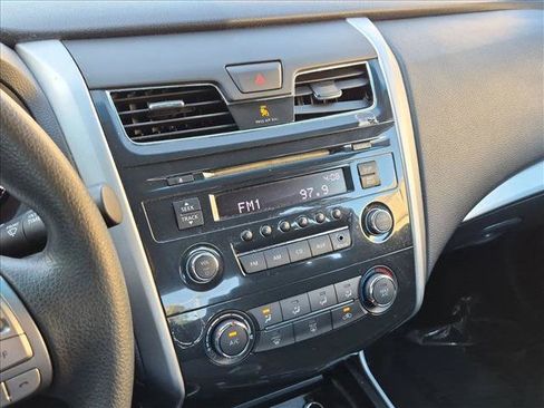 Used 2013 Nissan Altima 2.5 S FWD image 13