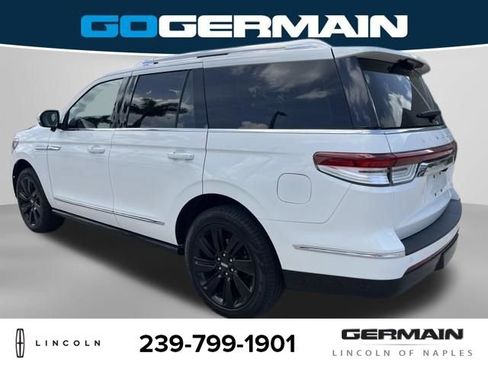 Used 2024 Lincoln Navigator Reserve AWD/4WD image 5