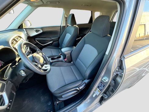 Used 2024 Kia Soul LX w/ Option Group 015 image 19