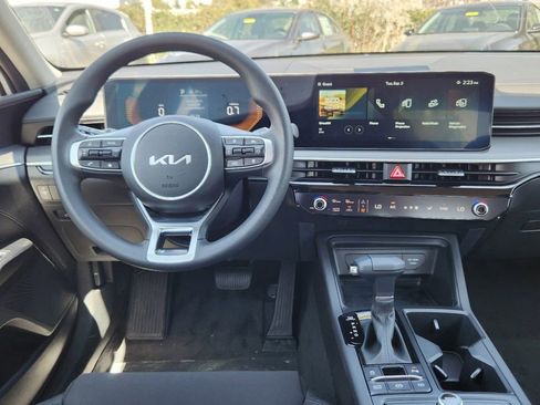 New 2025 Kia K5 LXS image 13