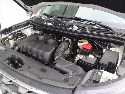 Used 2017 Ford Explorer XLT image 30