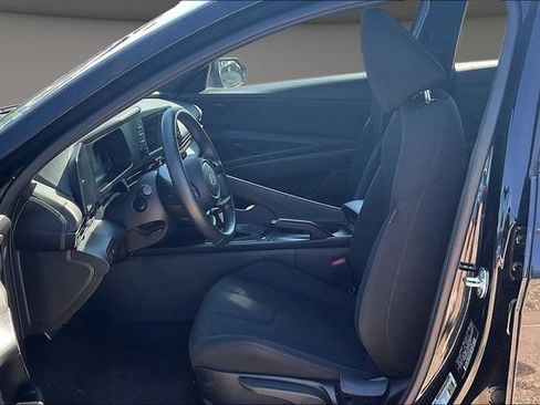 Used 2025 Hyundai Elantra Sport FWD image 22