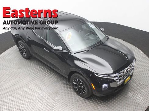 Used 2024 Hyundai Santa Cruz SE image 3